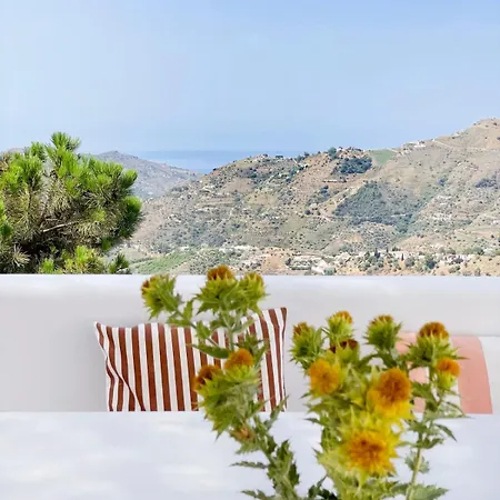 Villa New - Luxury, Views, Hot Tub, Pool, 8 Sofabed Competa