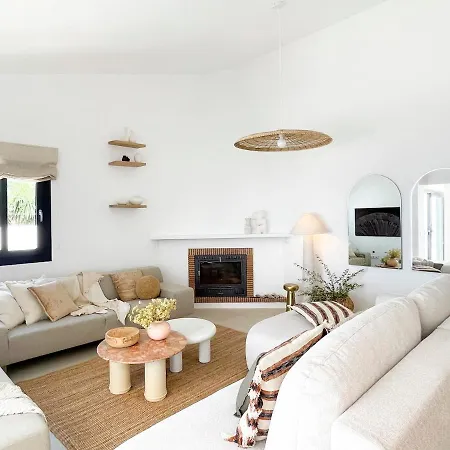 New - Luxury, Views, Hot Tub, Pool, 8 Sofabed