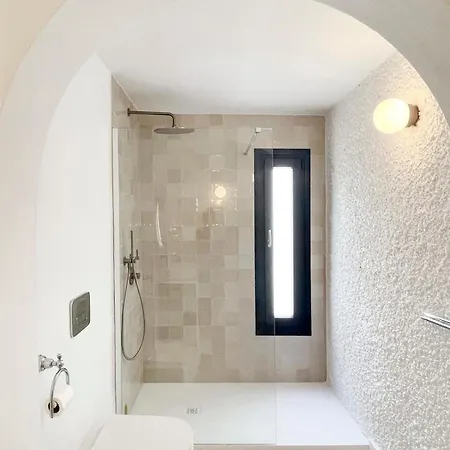 Villa New - Luxury, Views, Hot Tub, Pool, 8 Sofabed *