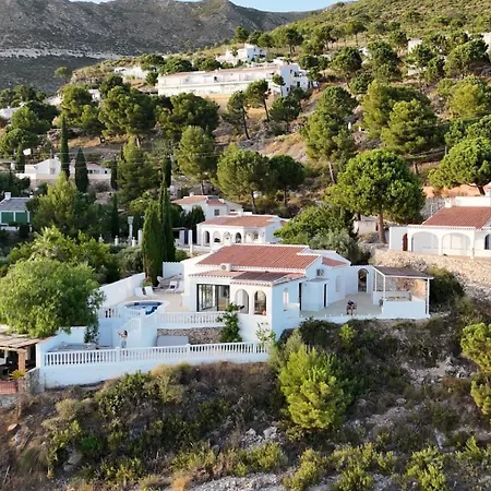 New - Luxury, Views, Hot Tub, Pool, 8 Sofabed Villa Competa